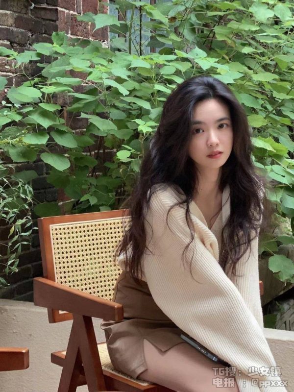 甜美系的白月光女生被渣男调教做爱视频流出 5v60m-兔丝姬